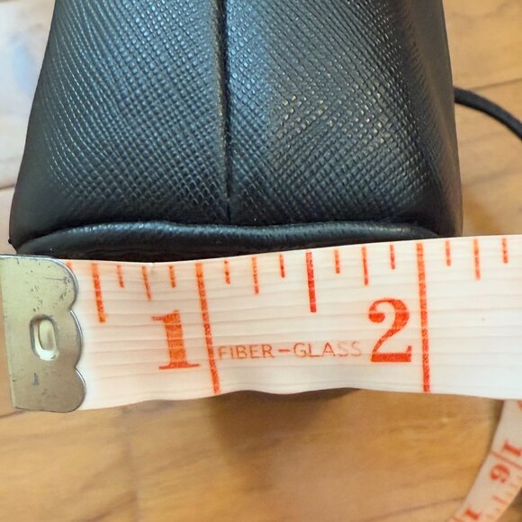 Liz Claiborne Adjustable Crossbody Messenger Bag Black Gold Hardware Polyvinyl - Picture 6 of 11